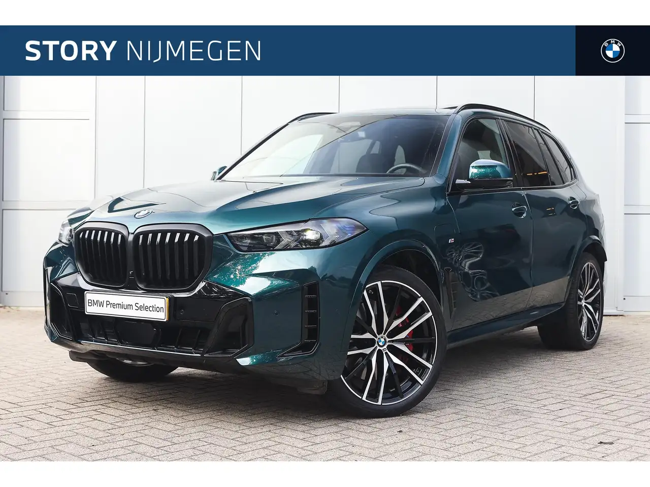 BMW X5 xDrive50e M Sport Automaat / Panoramadak / Trekhaa — photo 1 of 40