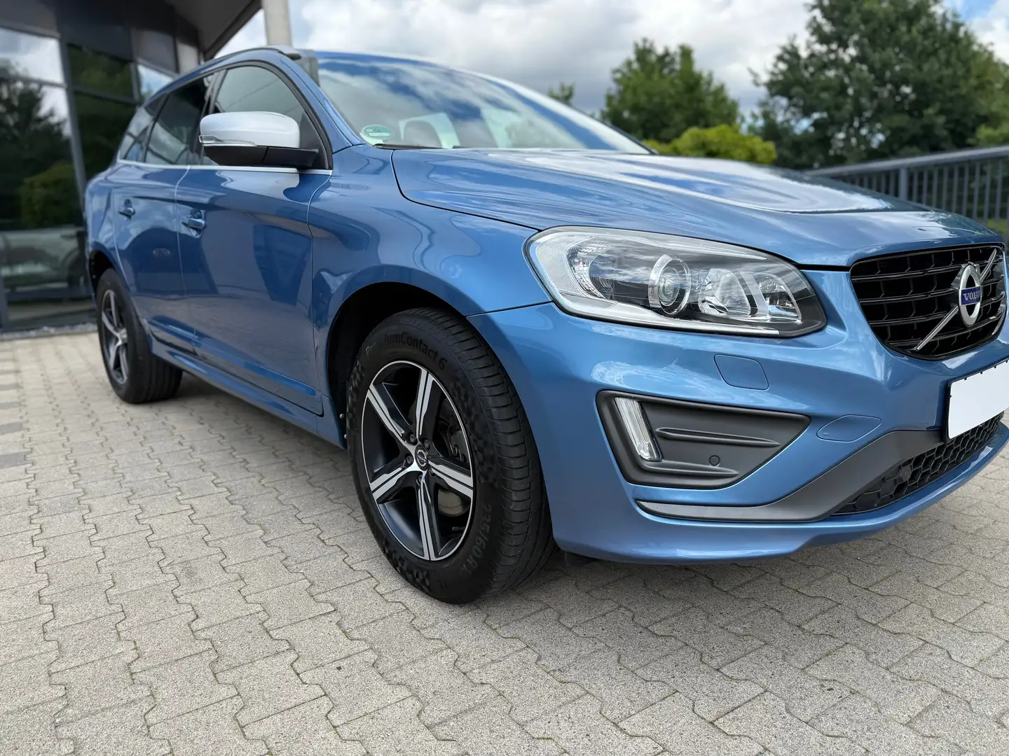Volvo XC60 XC 60 XC60 R-Design Momentum 2WD Alcantara Xenon Blue - 2