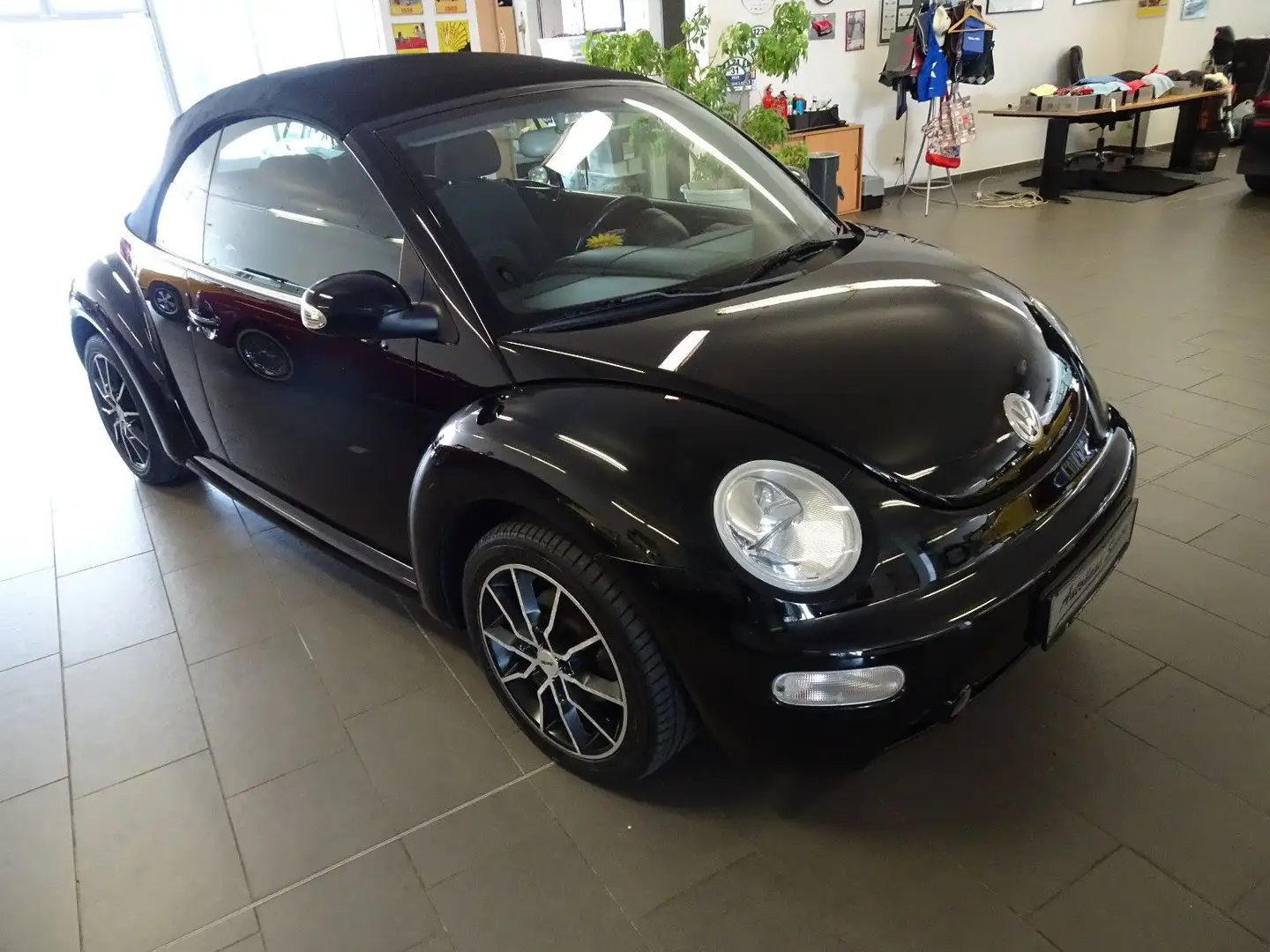 Volkswagen New Beetle 2.0 Highline Schwarz - 1