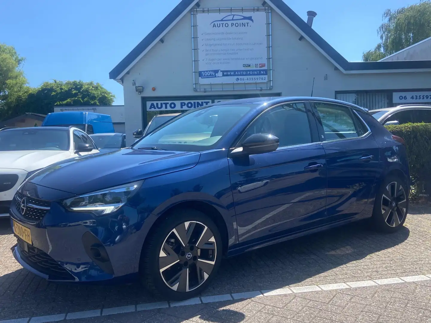 Opel Corsa-e Elegance Lane/navi/virtual/stoelverw/keyless Blauw - 1