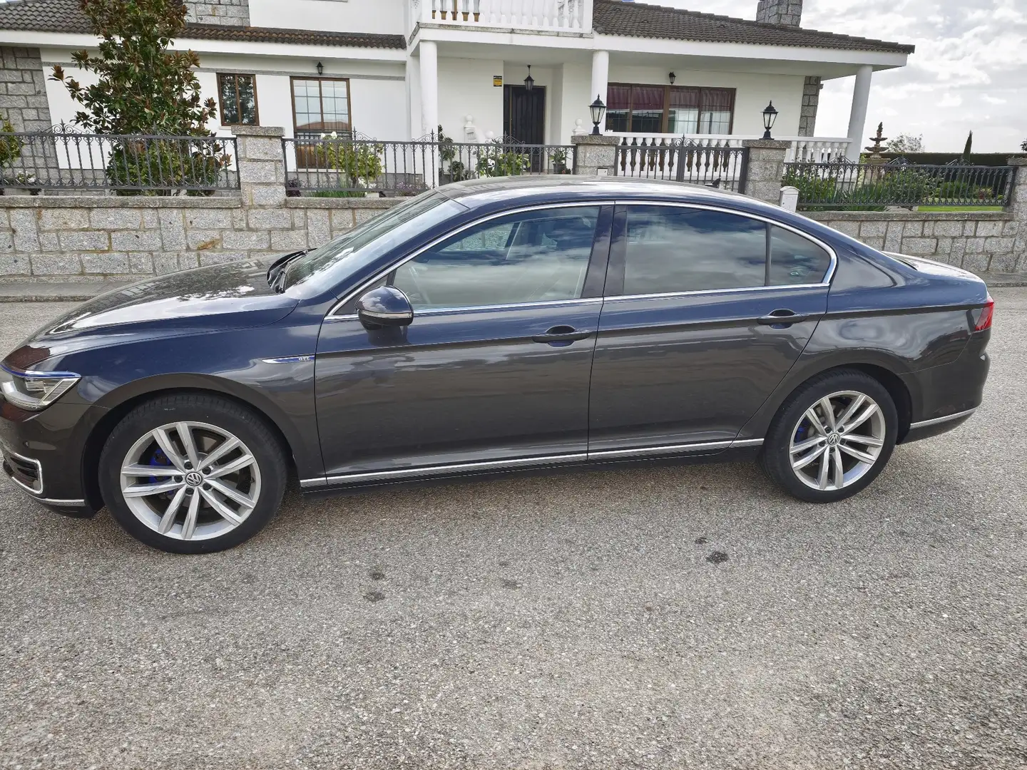 Volkswagen Passat GTE 1.4 TSI - 2