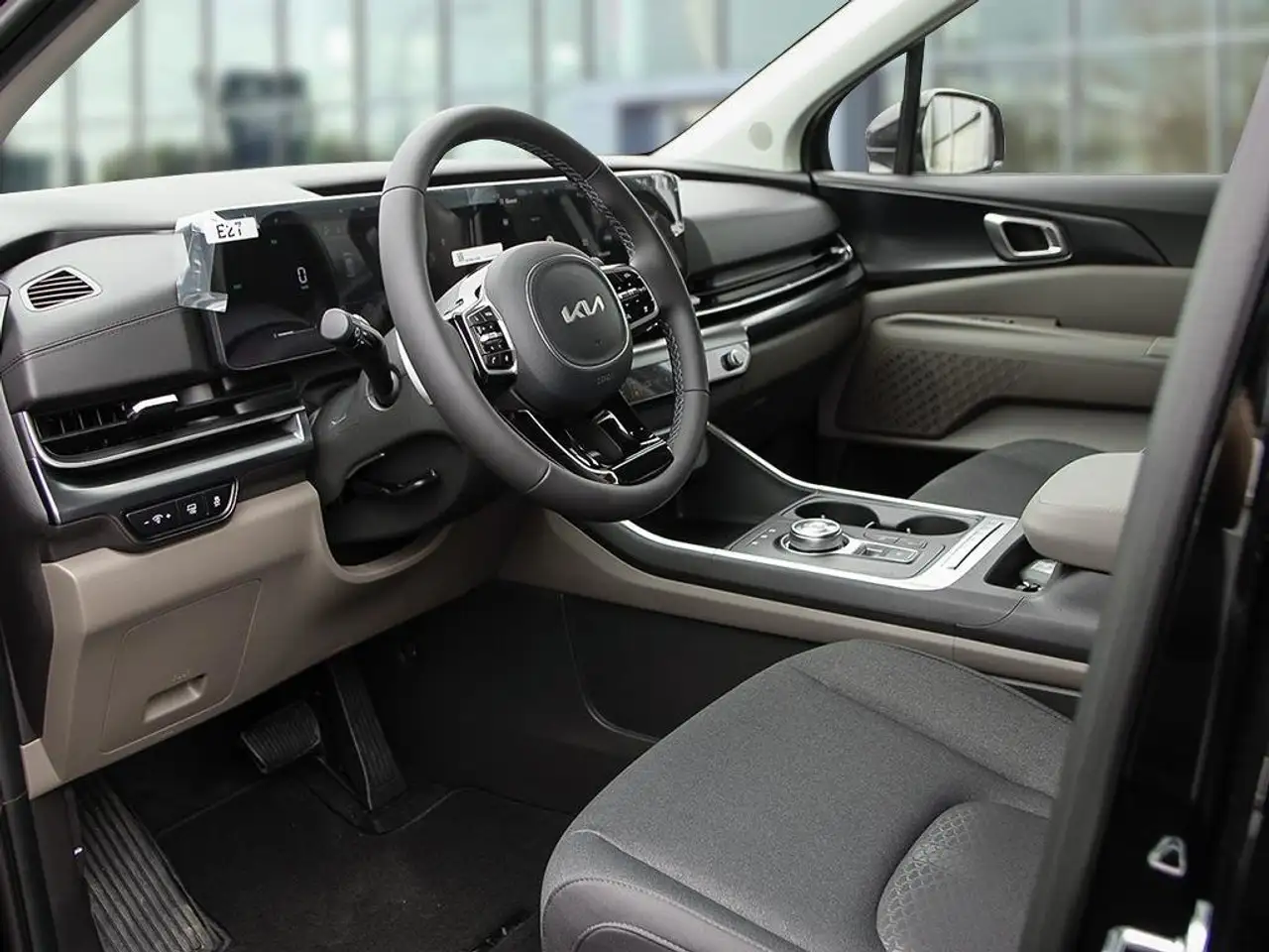 Kia Carnival снимка Kia Carnival