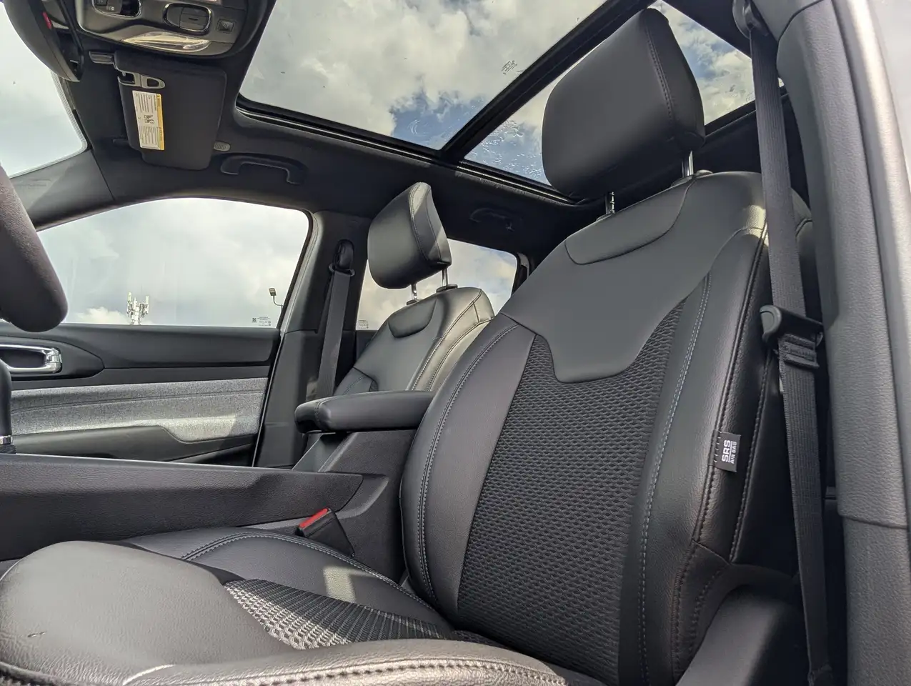 Jeep Compass photo Jeep Compass
