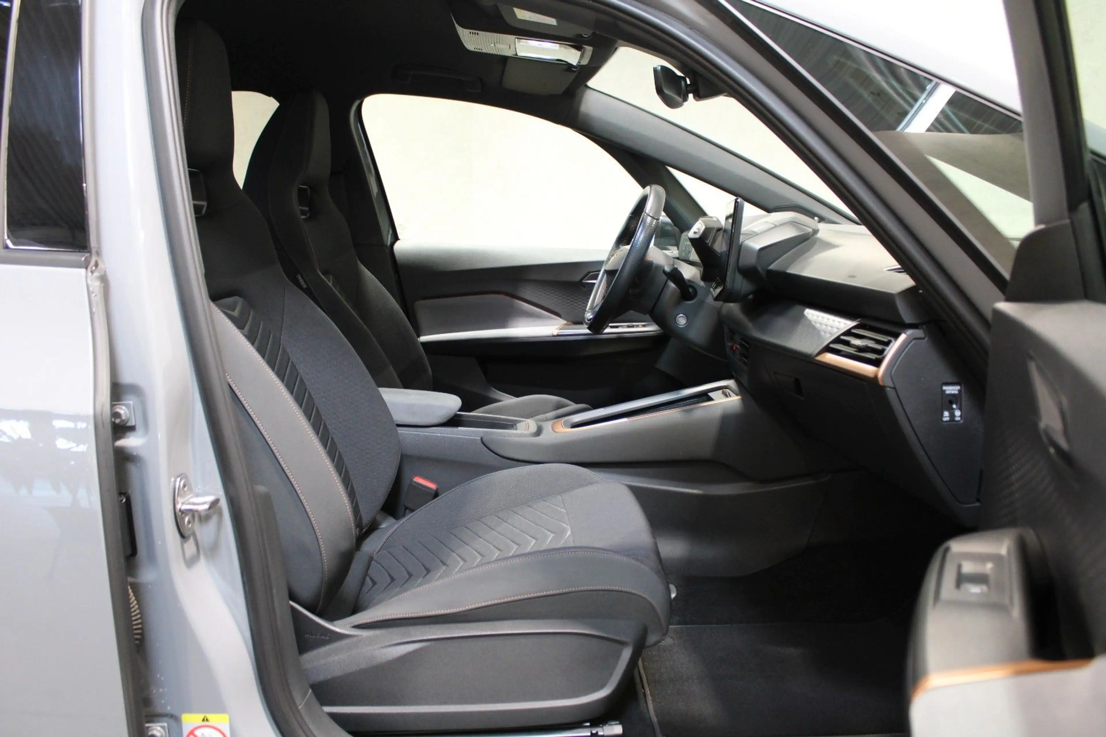 CUPRA Born 170kW 77kWh*Navi*Beats*Kamera*FullLink* — photo 12