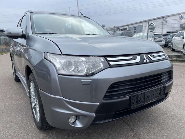 Imagine Mitsubishi Outlander ClearTec Intense 4WD 7-Sitzer
