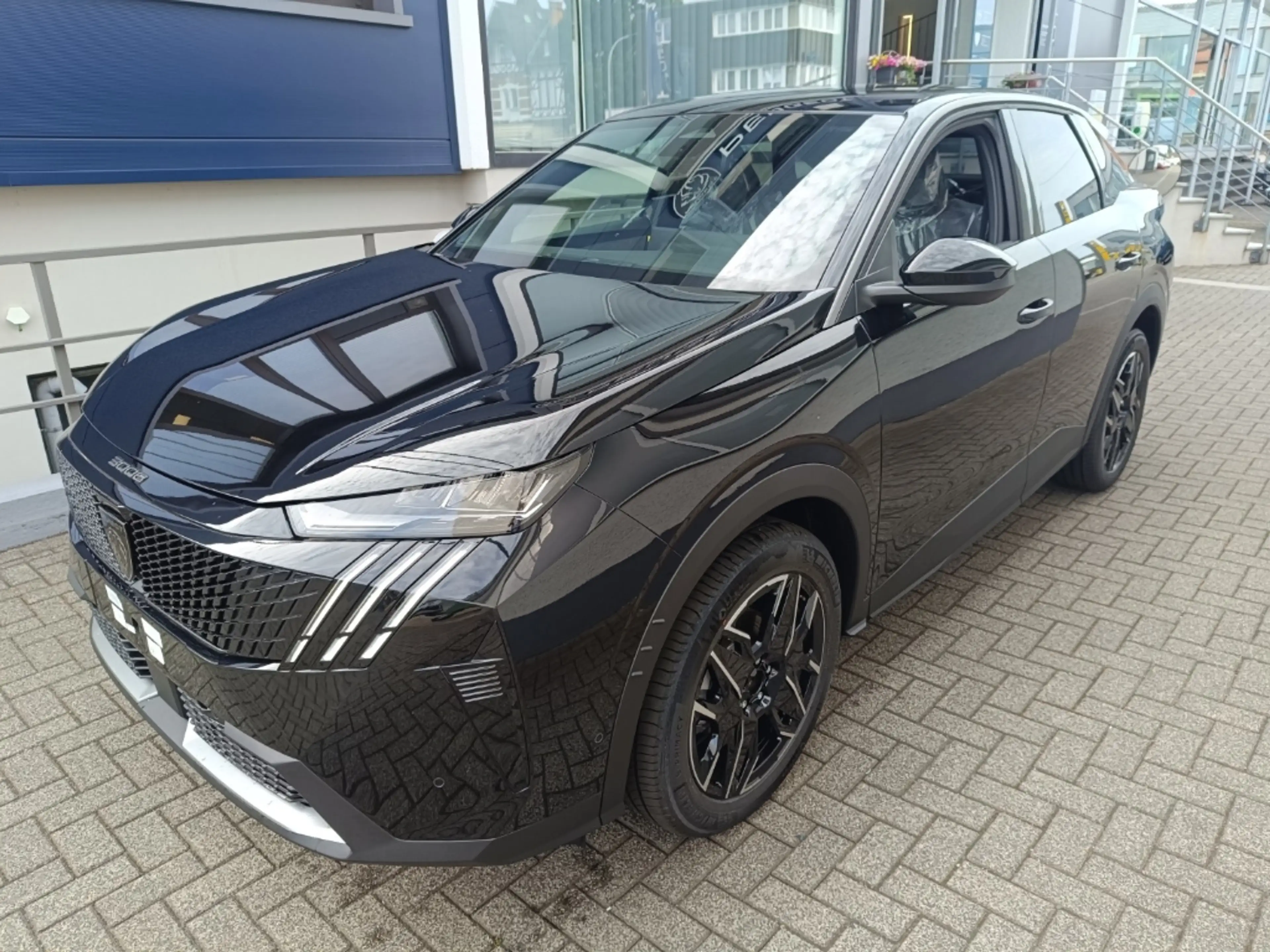 Peugeot 3008 Business Allure / AZV — photo 2