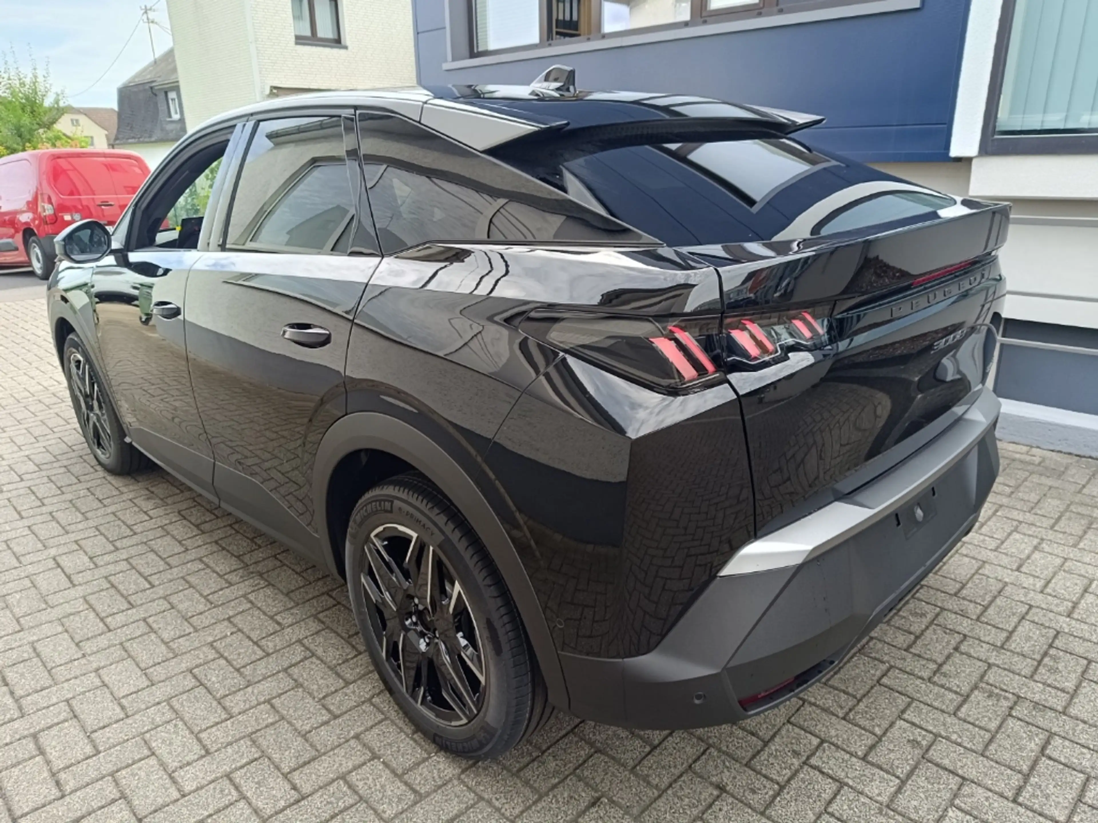 Peugeot 3008 Business Allure / AZV — photo 3