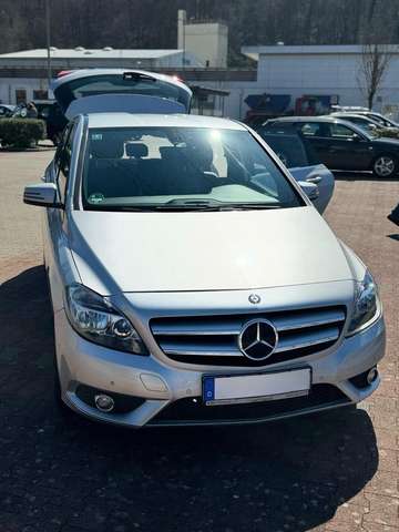 Mercedes-Benz B 200 B 180 CDI Gepflegte Firmen Fahrzeug Automatik