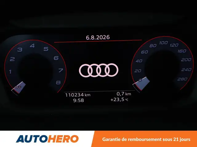 Audi Q3 view 21