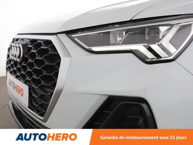 Audi Q3 view 30