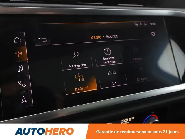 Audi Q3 view 22