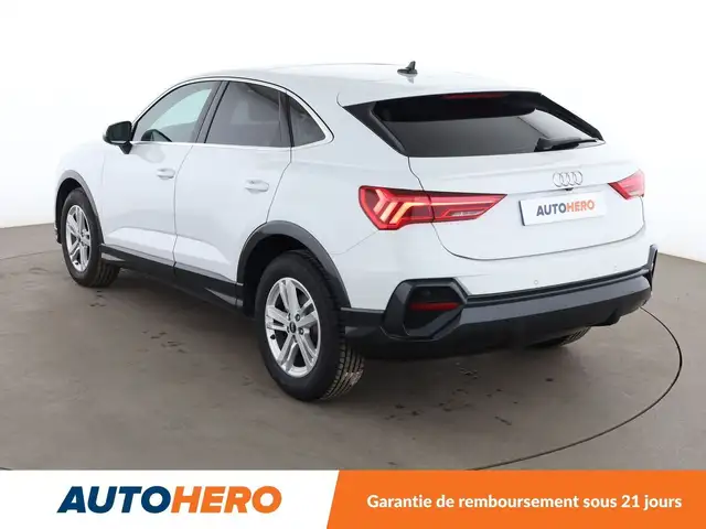 Audi Q3 view 4