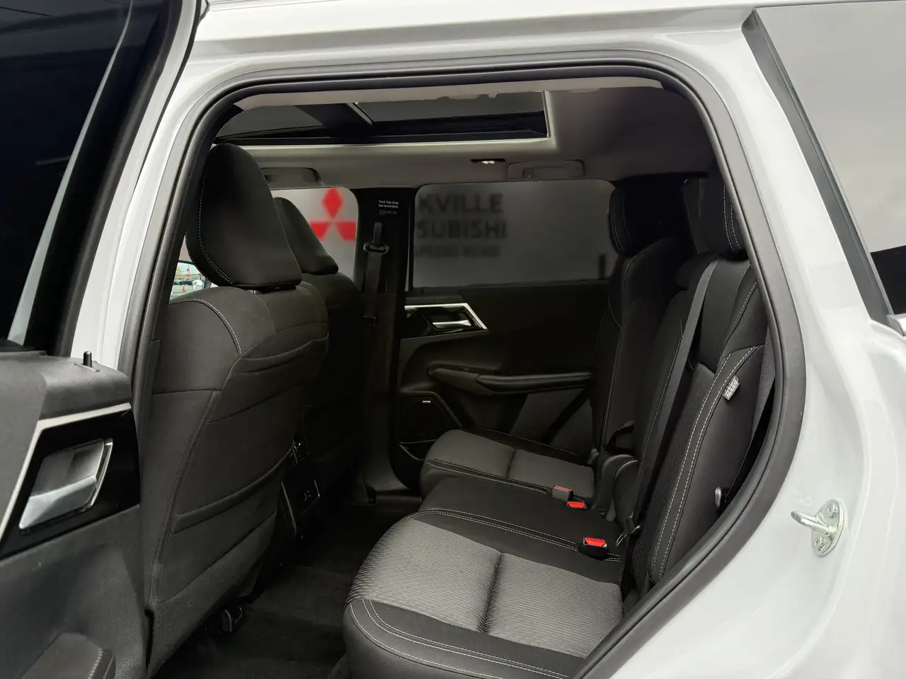 Mitsubishi Outlander снимка Mitsubishi Outlander