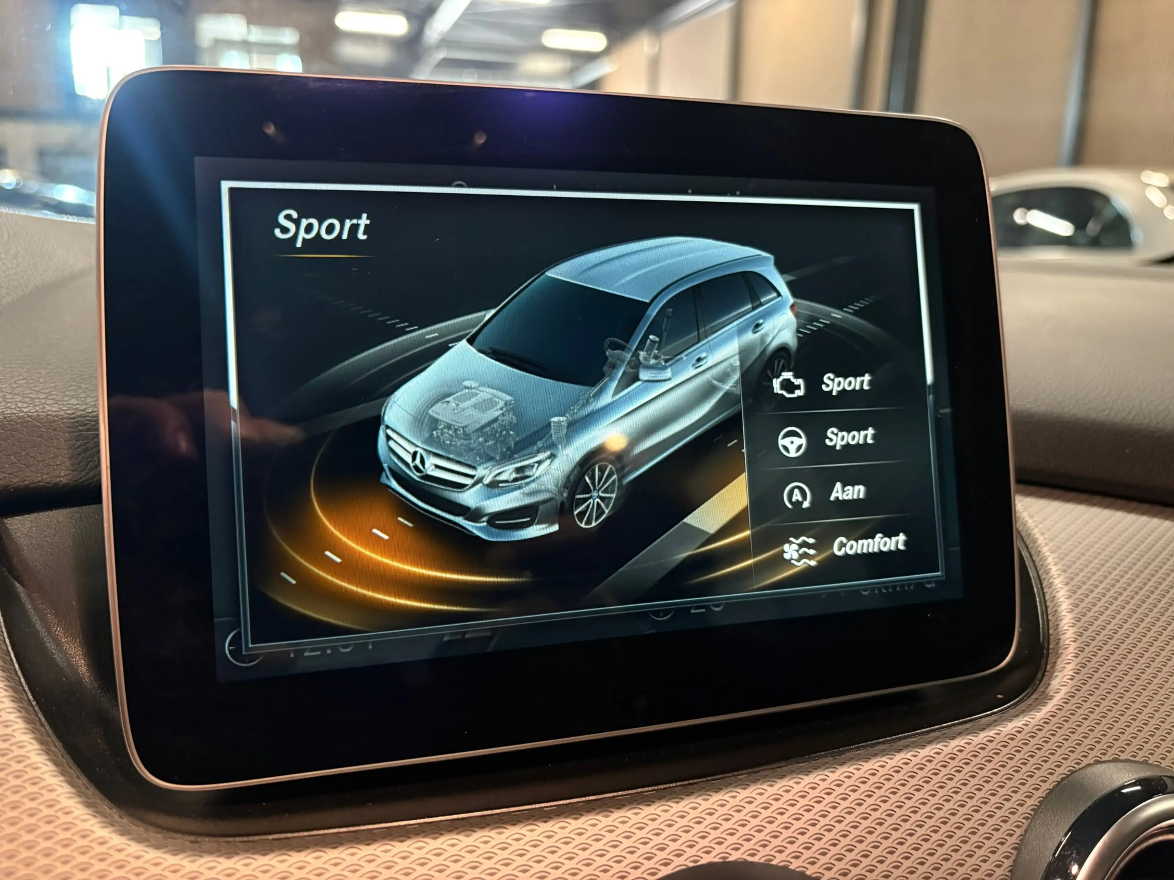 Mercedes-Benz B 180 Automaat Trekhaak Navi LED — photo 14