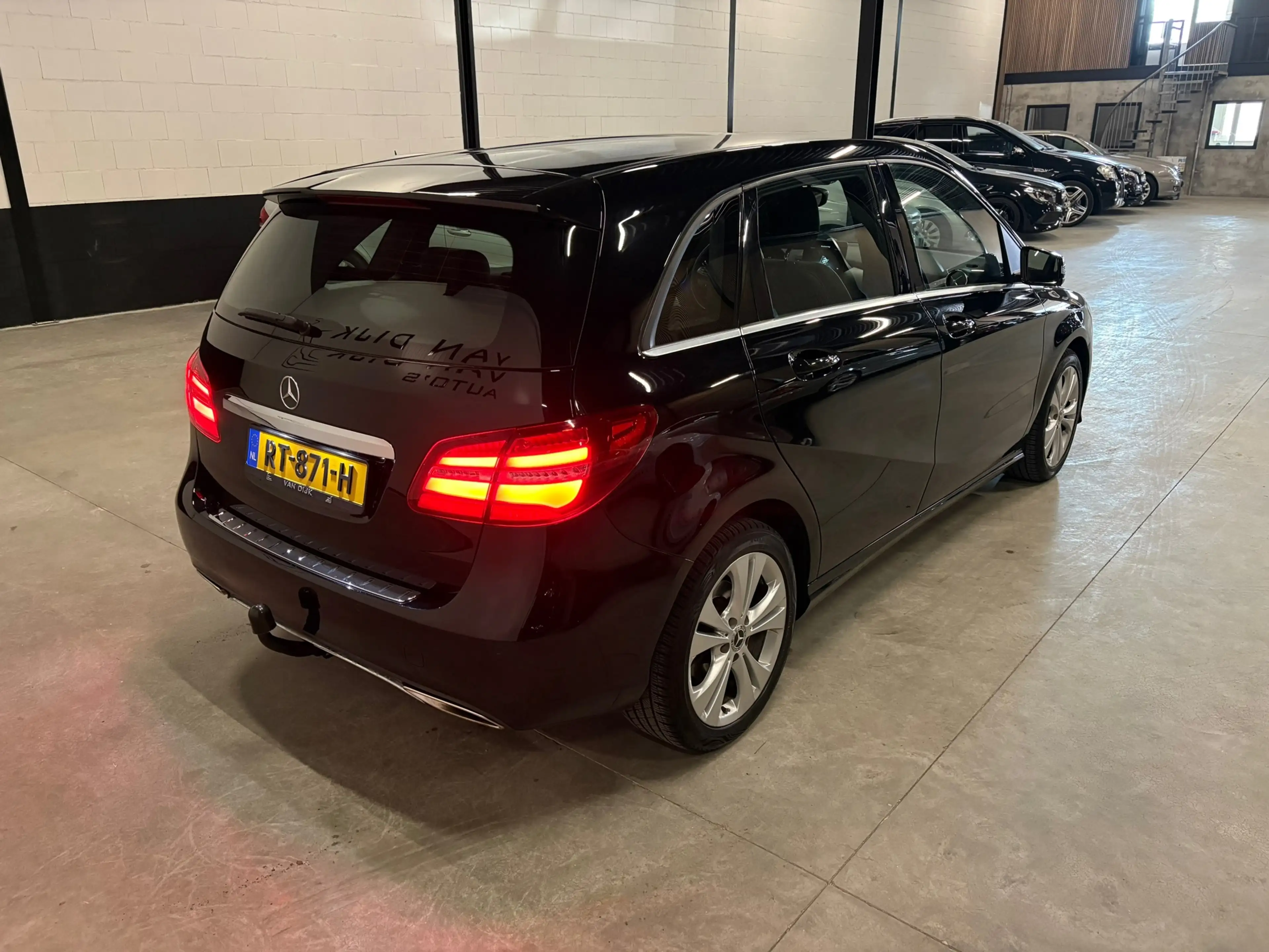 Mercedes-Benz B 180 Automaat Trekhaak Navi LED — photo 6