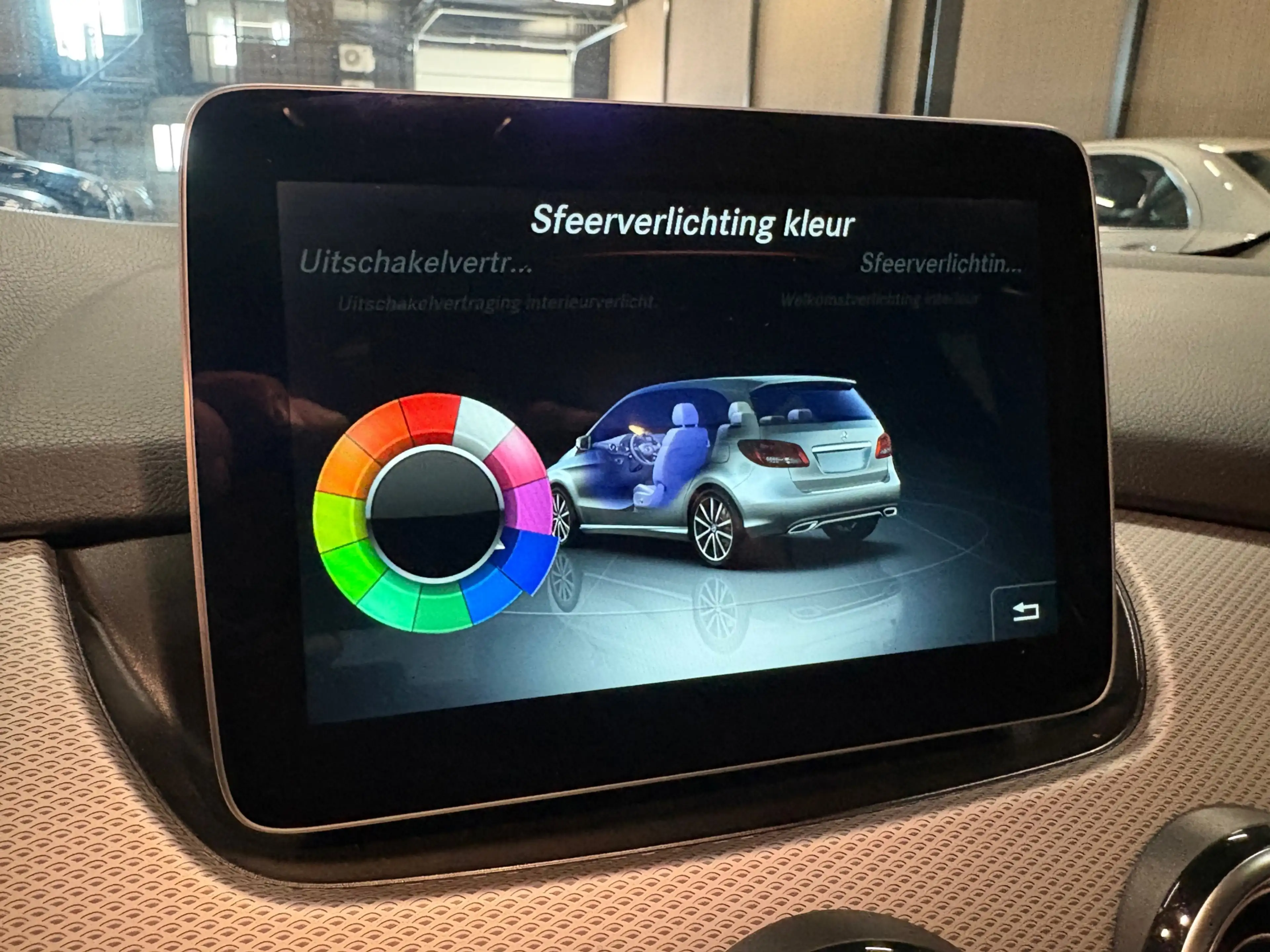Mercedes-Benz B 180 Automaat Trekhaak Navi LED — photo 15