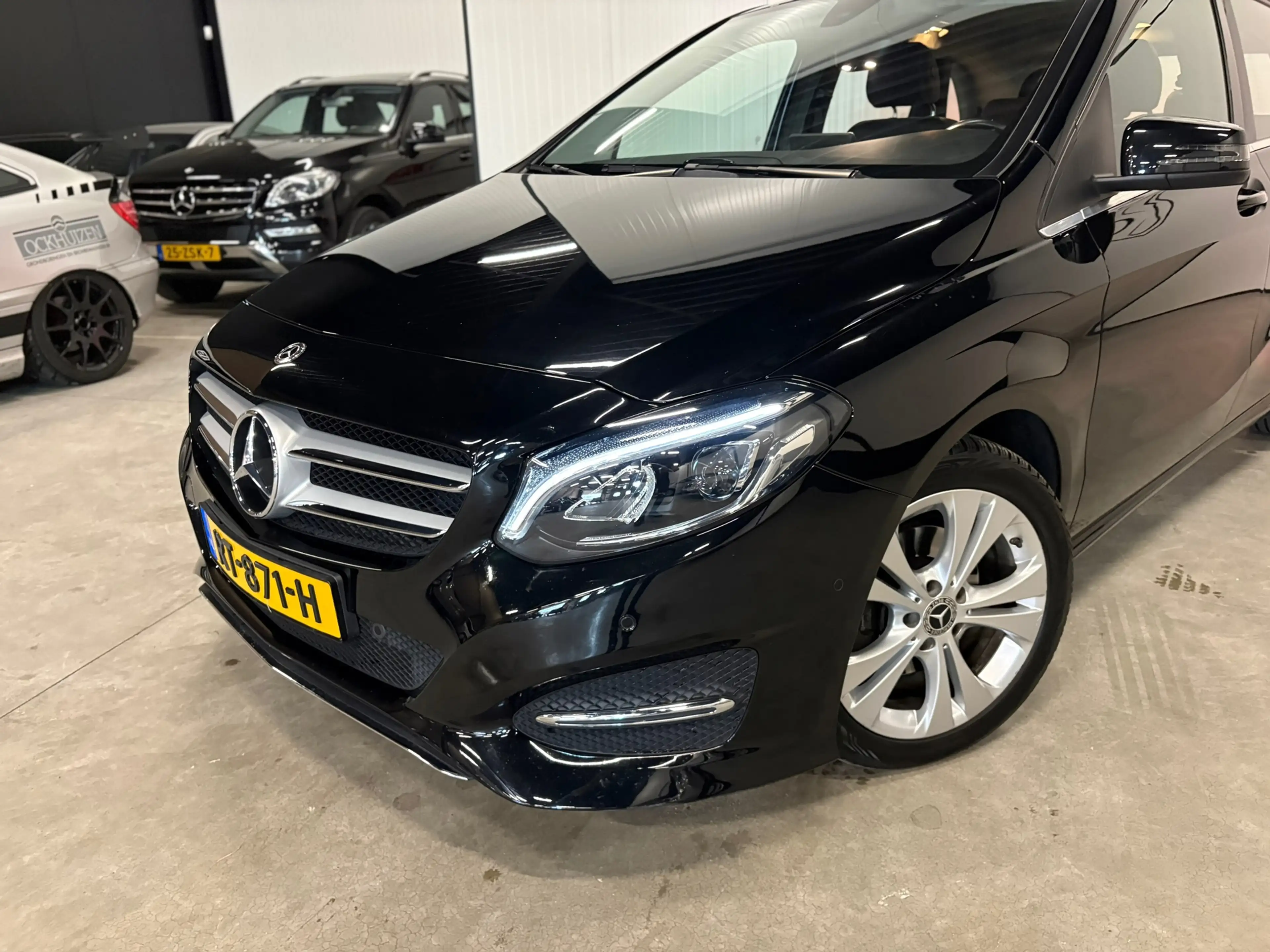 Mercedes-Benz B 180 Automaat Trekhaak Navi LED — photo 2
