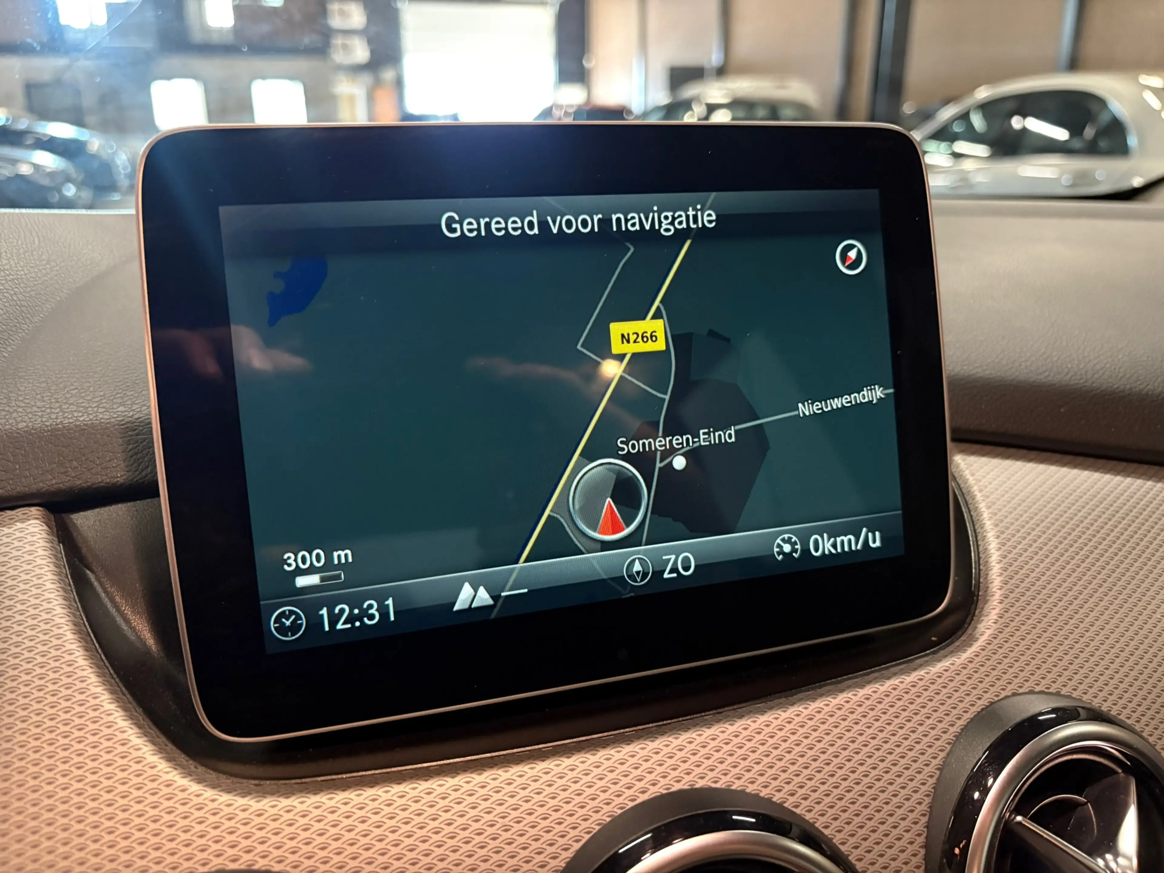 Mercedes-Benz B 180 Automaat Trekhaak Navi LED — photo 13