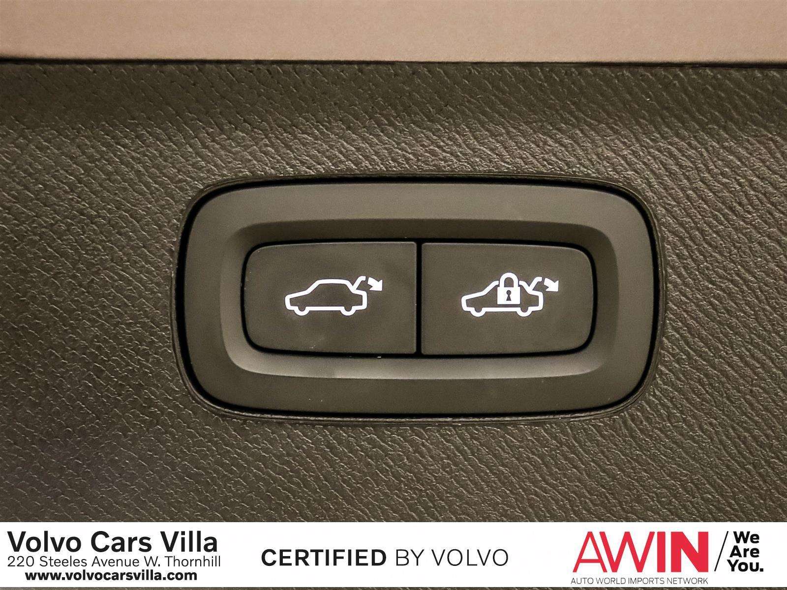 2026 Volvo XC90 B6 AWD Plus Dark Theme 7-Seater thumb 16