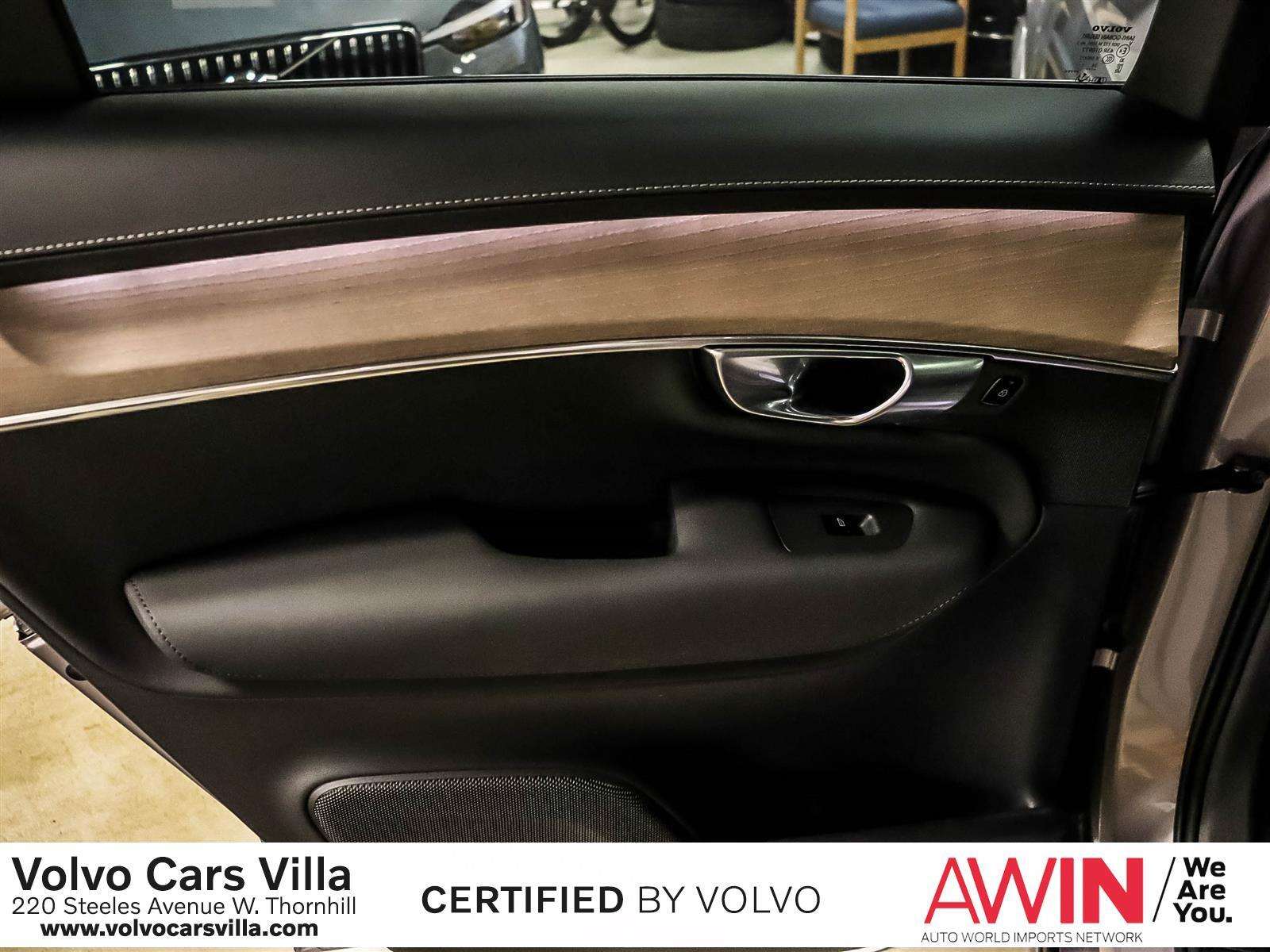 2026 Volvo XC90 B6 AWD Plus Dark Theme 7-Seater thumb 12