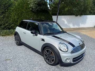 Mini 1.6i Cooper , navi , siège chauffant. Garantie 12 mois