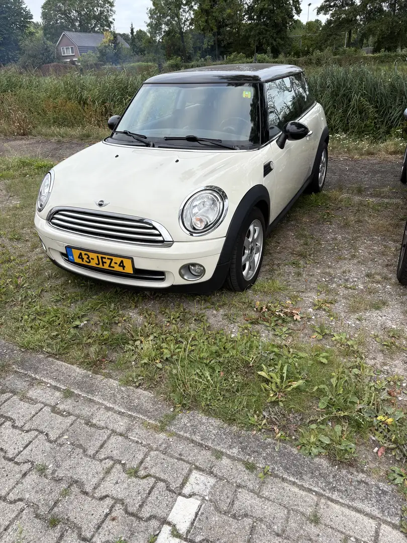 MINI Cooper 1.6 Pepper Белый - 1