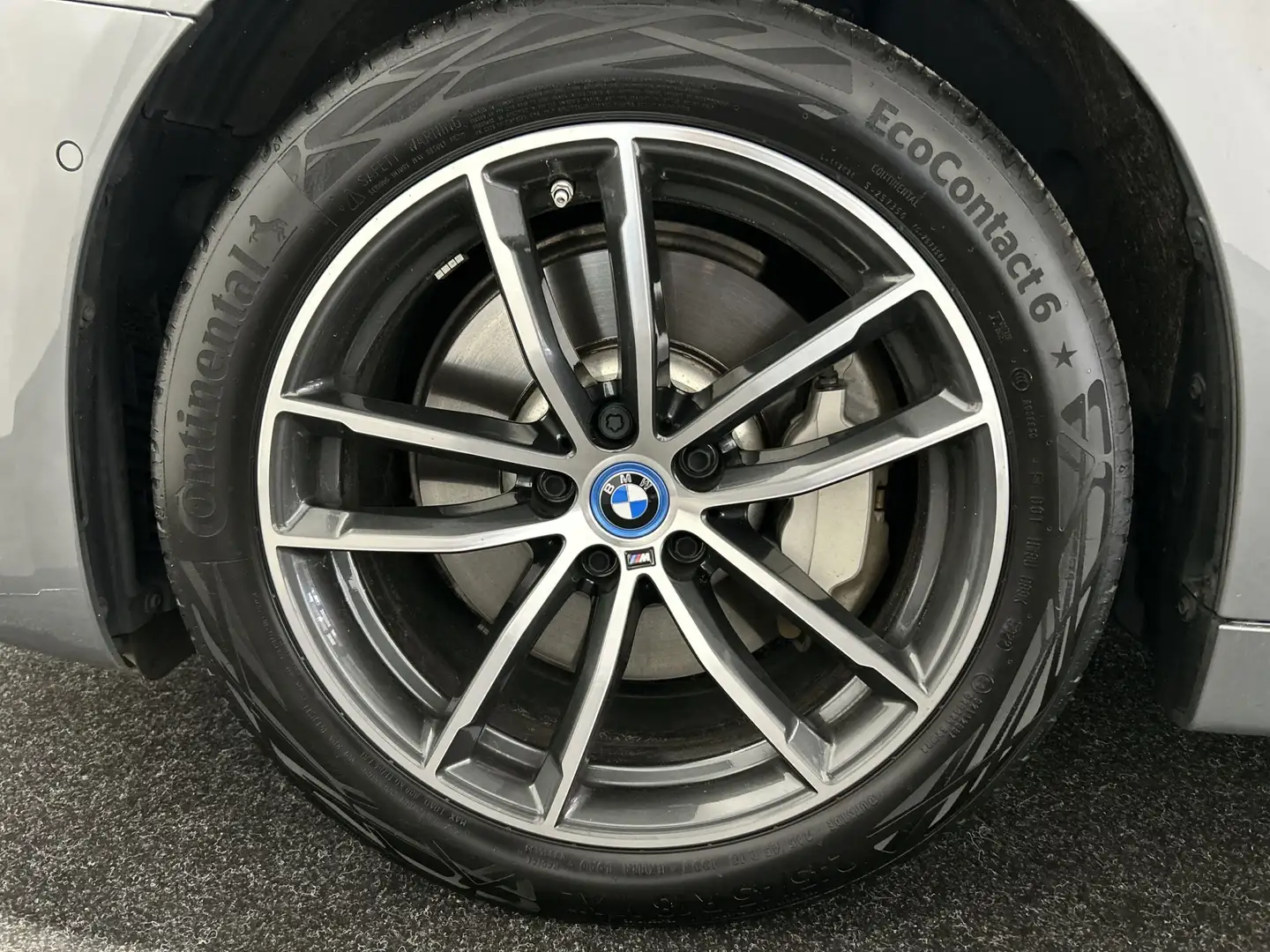 BMW 530 5-serie Touring 530e Business Edition Plus | Live Grijs - 2
