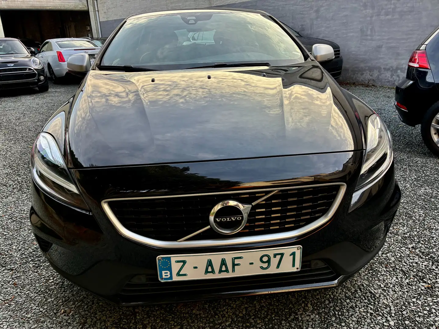 Volvo V40 V40 1.5 T2 AUT. R-Design Geartronic 74863 km !! Noir - 2