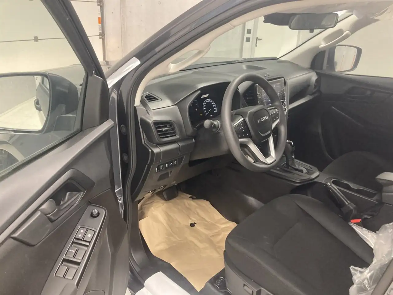 Isuzu D-Max 2025 — фото 11