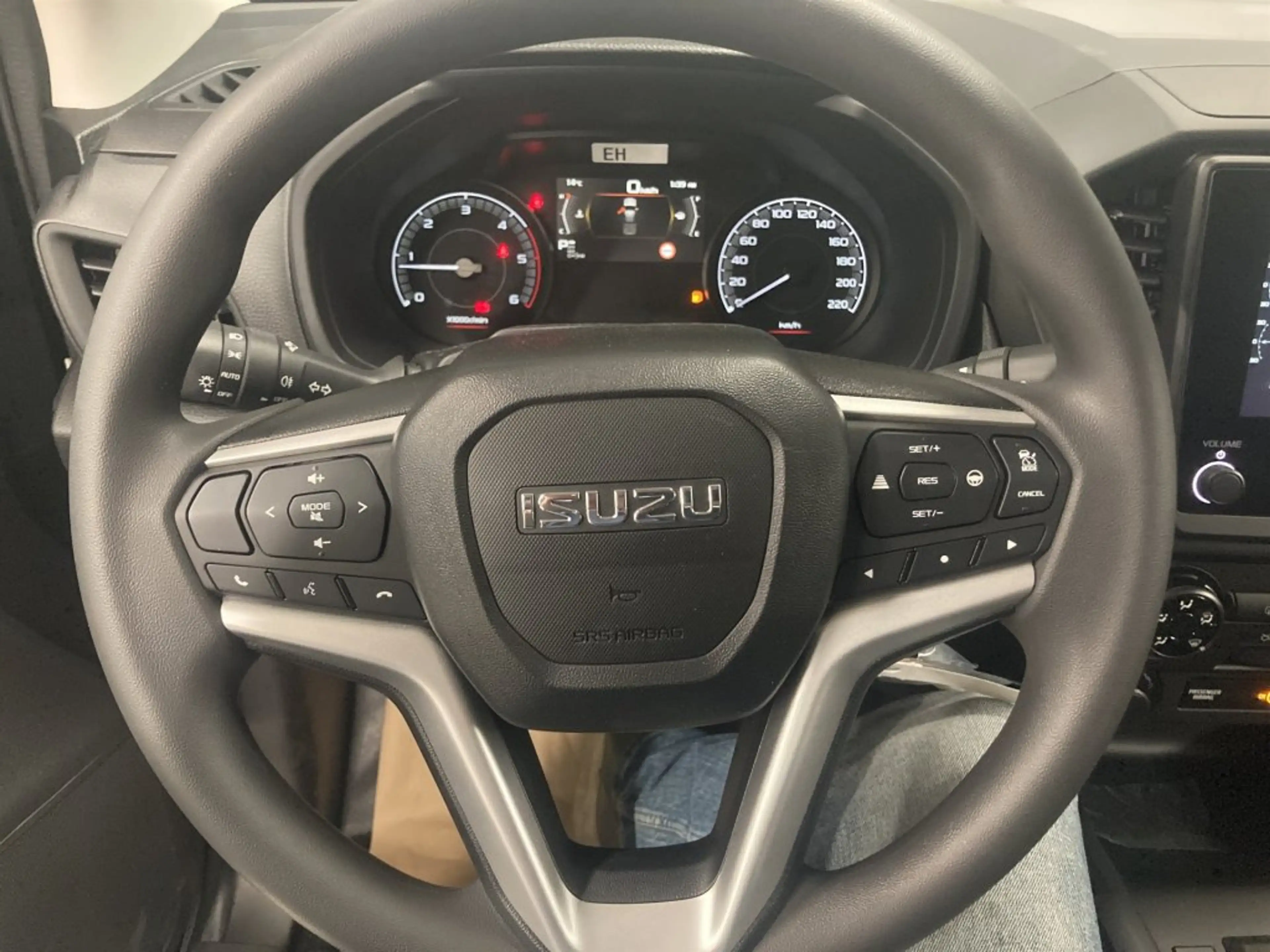 Isuzu D-Max Double Cab 4x4 L A/T — photo 5