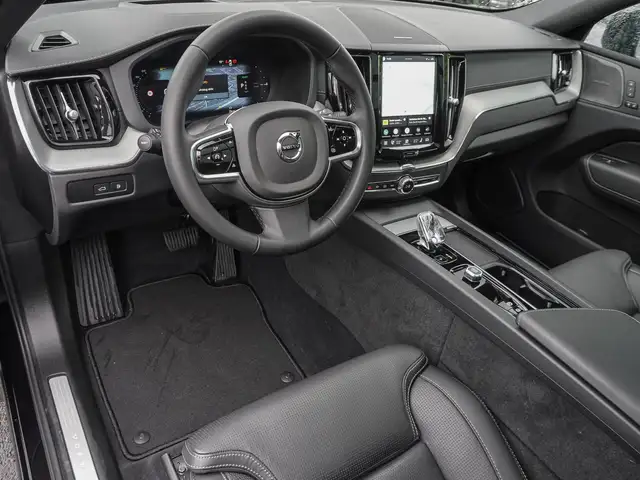 Volvo XC60 view 10