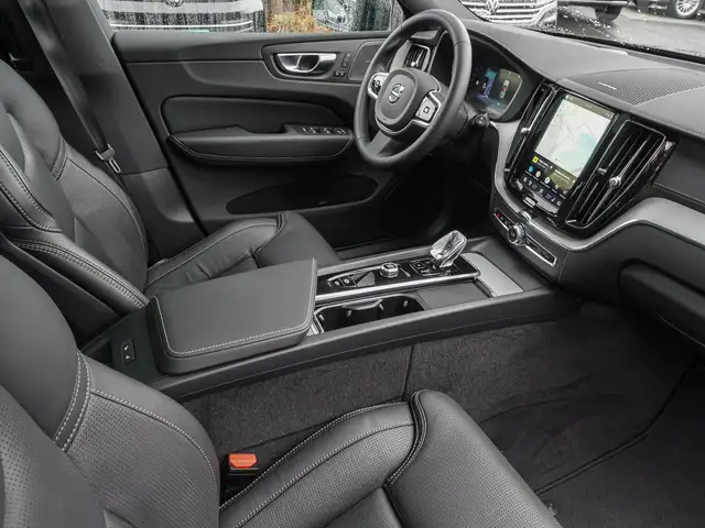 Volvo XC60 view 9
