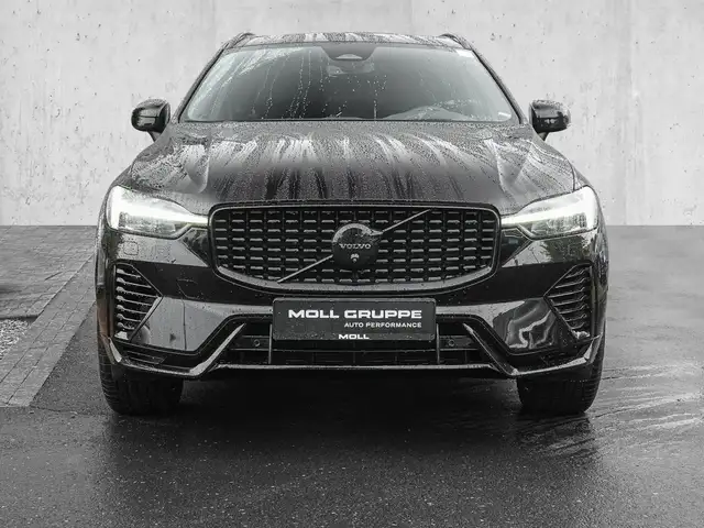 Volvo XC60 view 3