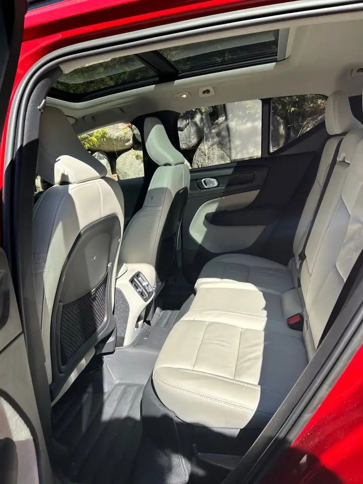Volvo XC40 снимка Volvo XC40