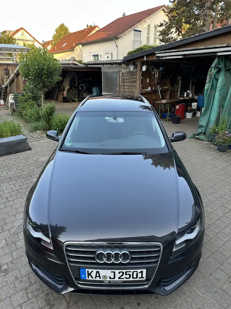 Audi A4 Attraction Grau - 2