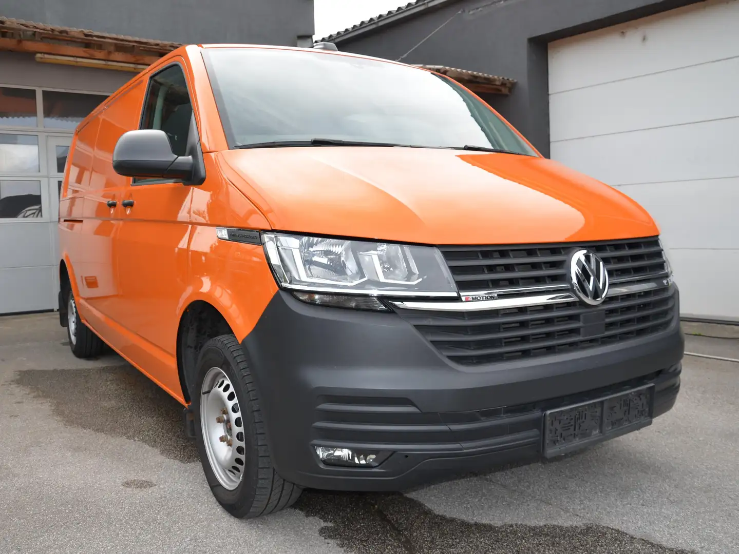 Volkswagen T6.1 Transporter LR 2,0TDI 4Motion 150PS Anhängevorrichtung ... Orange - 1