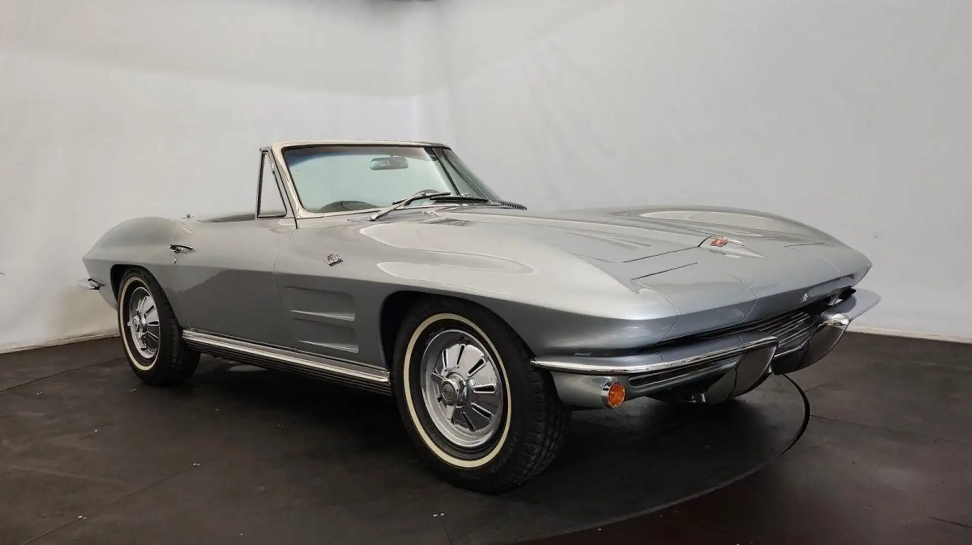 Chevrolet Corvette Blau - 1