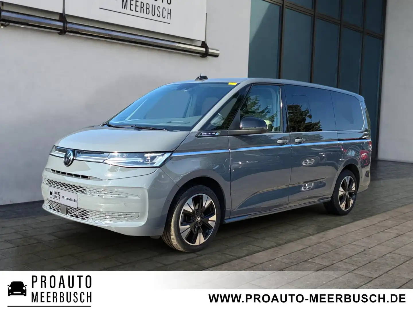 Volkswagen T7 Multivan Style lang AHK/PANO/ACC/HUD/MASSAGE Grau - 1