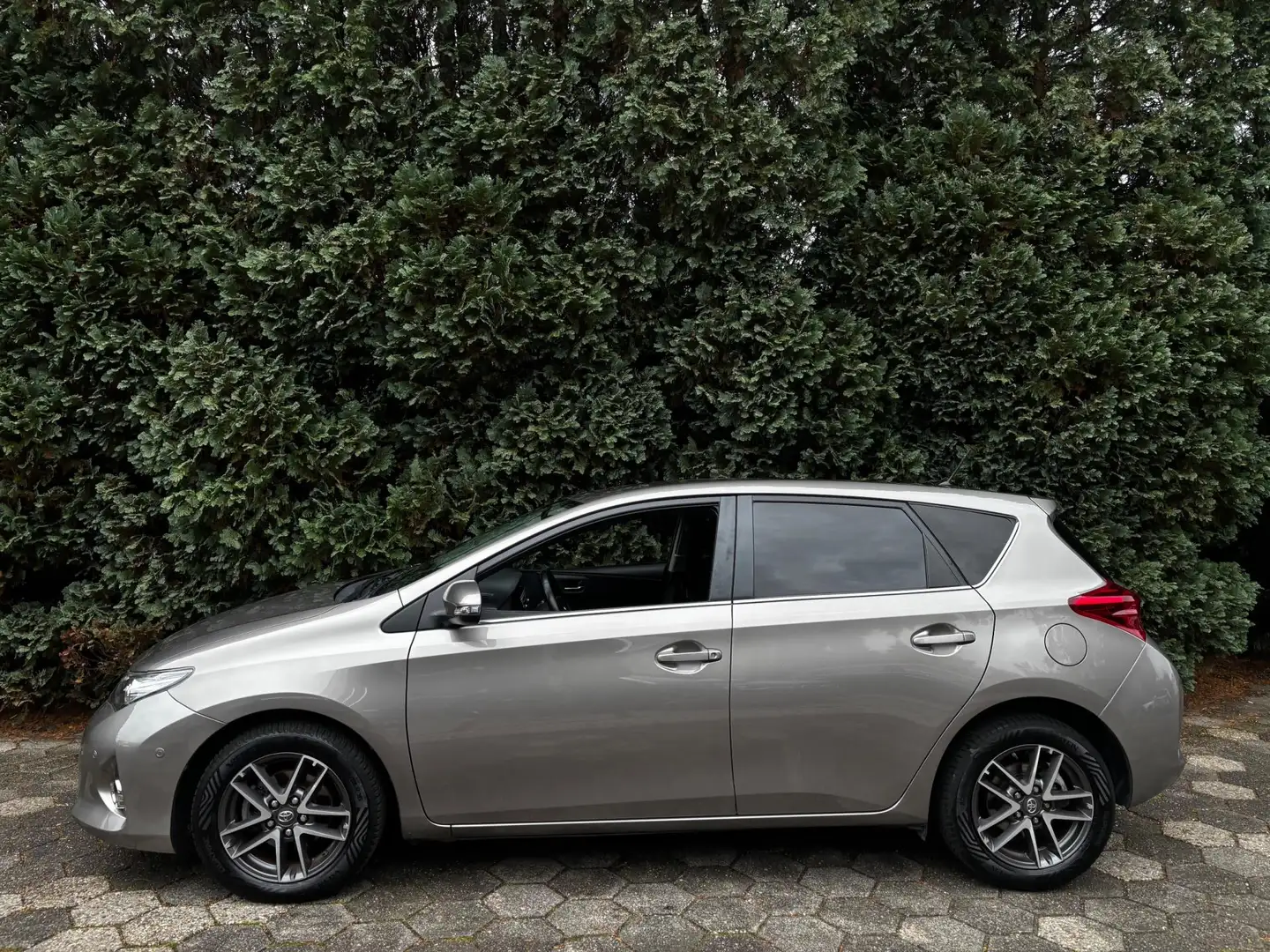 Toyota Auris 1.6 Aspiration | Climate | Stoelverwarming | Cruis Bruin - 2