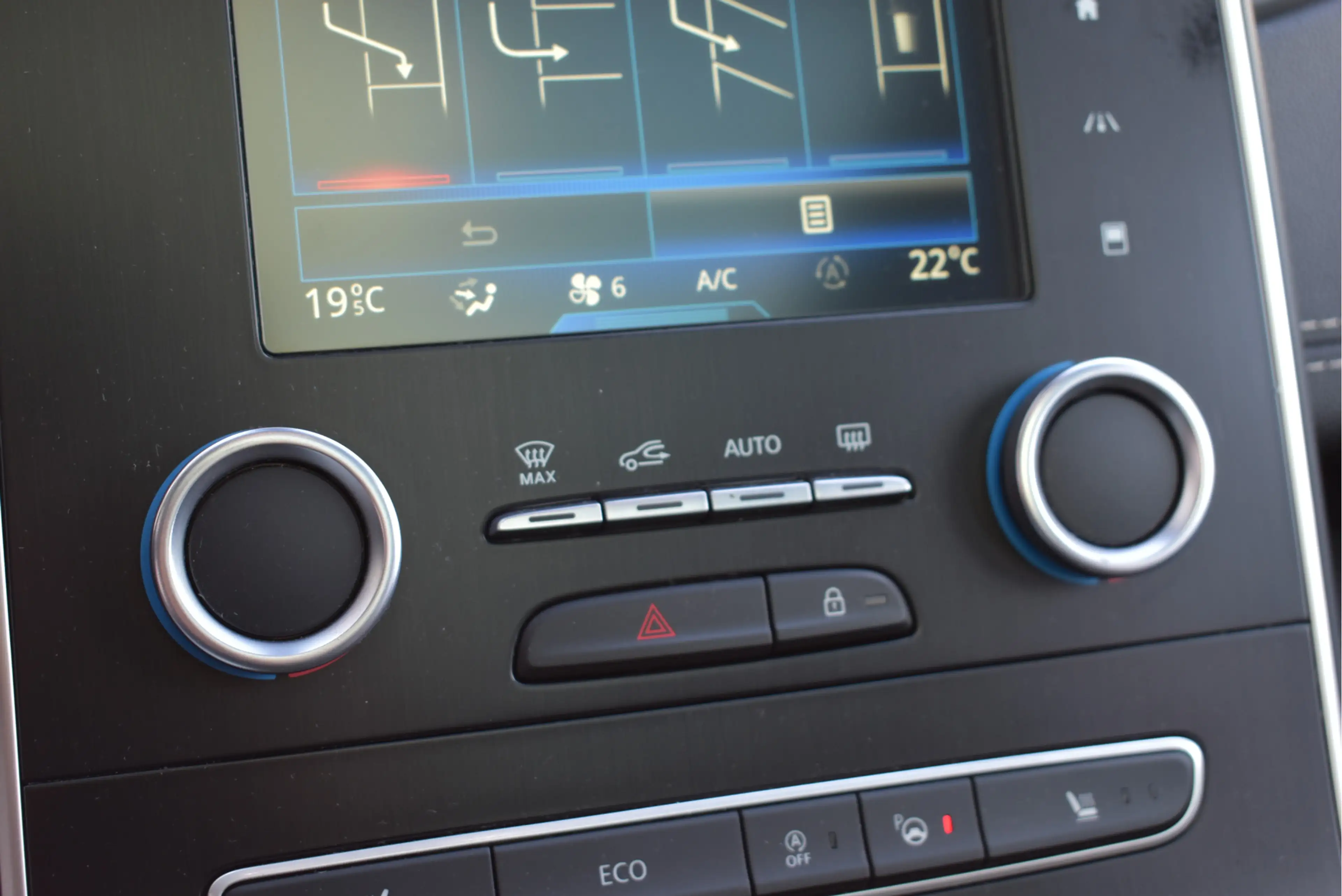 Renault Scenic 1.2 TCe Bose Camera, Trekhaak, Keyless, 20 inch — photo 46