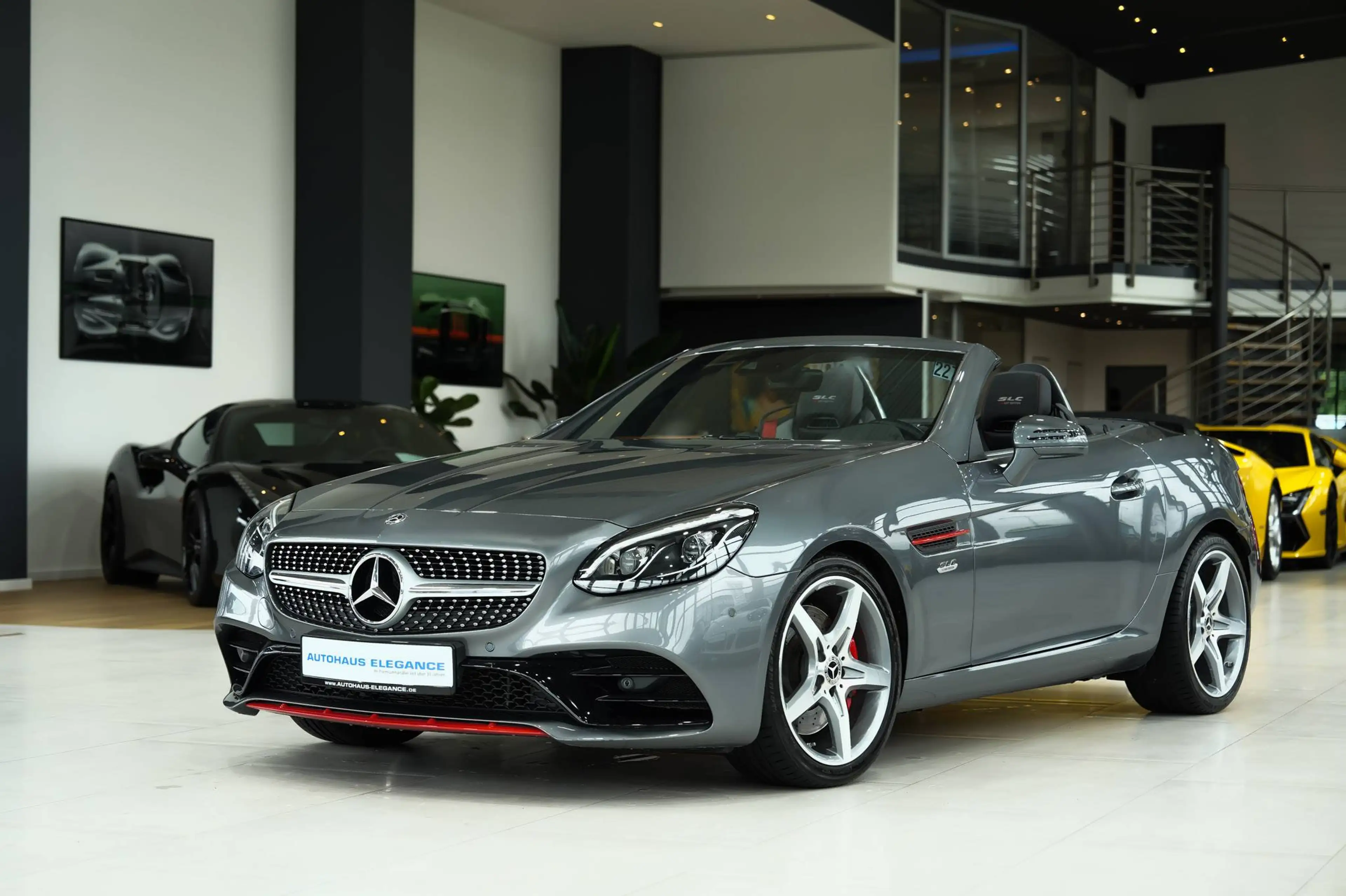 Mercedes-Benz SLC 200 Roadster RedArt Edition*AMG-LINE*SPORTSITZE*PANO* — photo 7