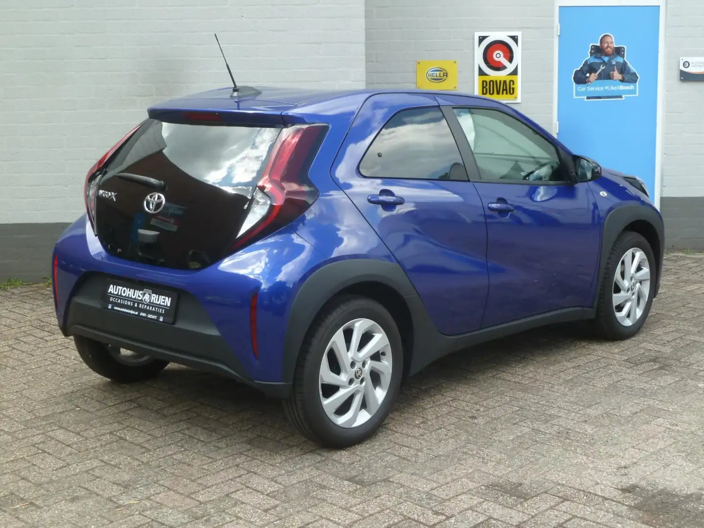 Toyota Aygo X 1.0 VVT-i MT Active|Adapt.Cruise|Camera|Climate-Co Azul - 2
