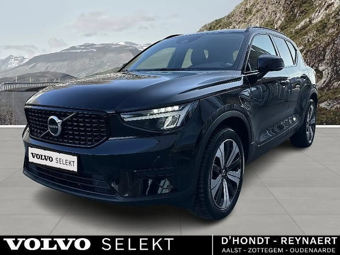 Volvo XC40 Recharge Plus T4 + ACC + LEDER Noir - 1
