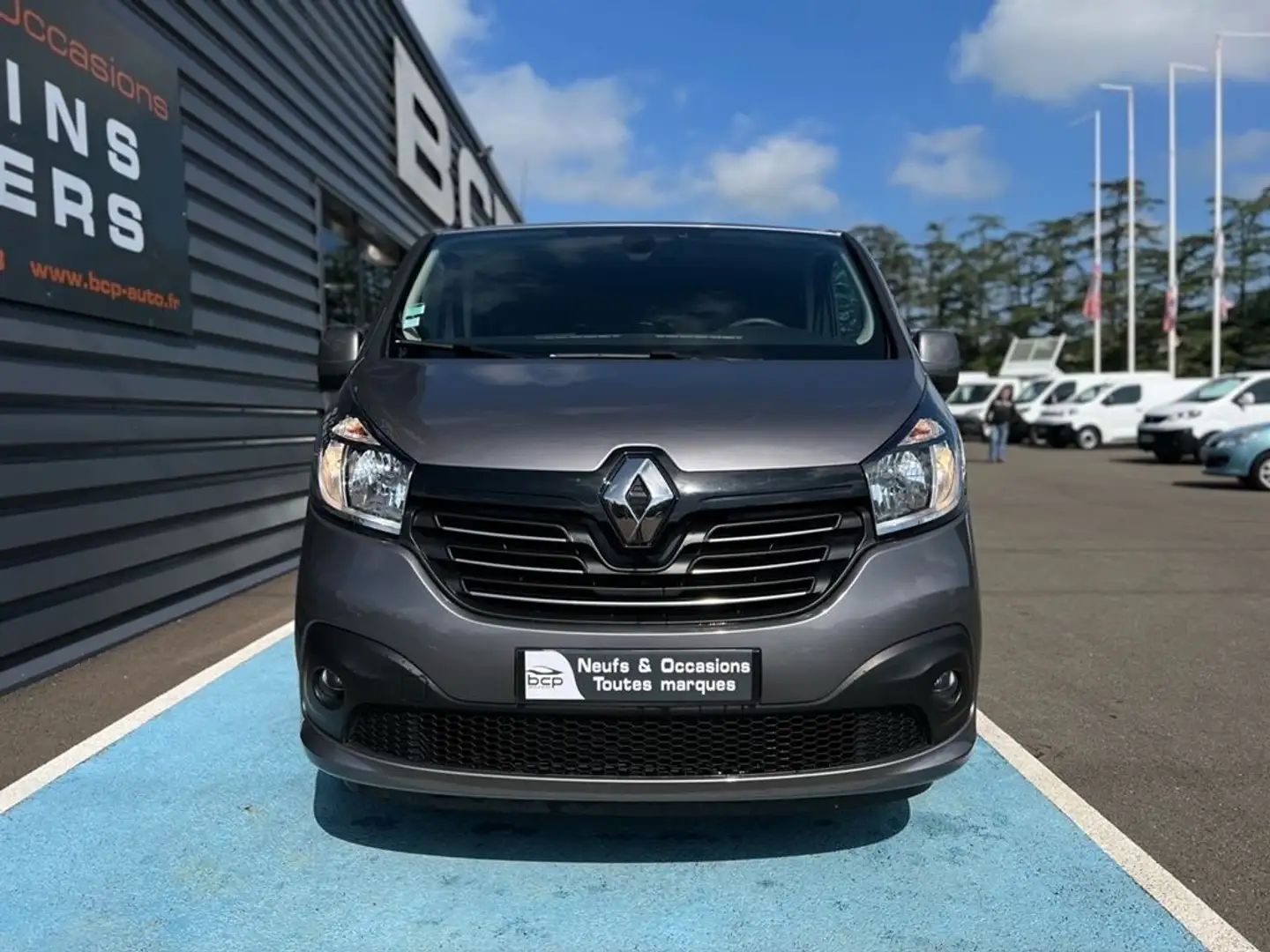 Renault Trafic L2H1 1200 1.6 DCI 145CH ENERGY CABINE APPROFONDIE  Gris - 2