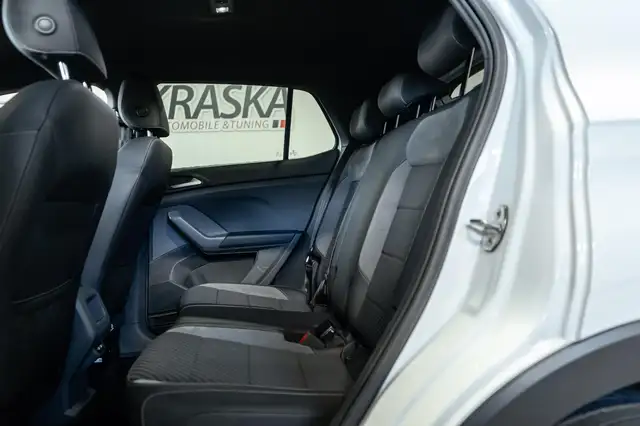 Volkswagen T-Cross view 13