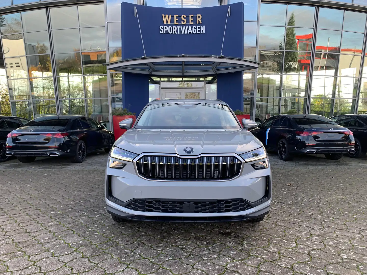 Skoda Kodiaq 2.0 TDI 4x4 DSG Selection Massage/HUD/Trittbrett Grau - 2