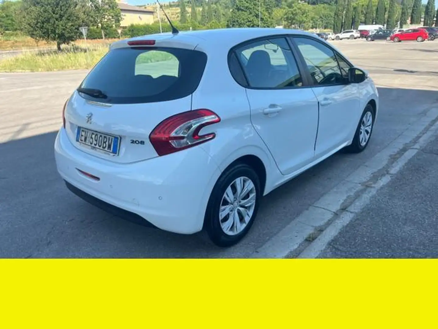 Peugeot 208 - 1