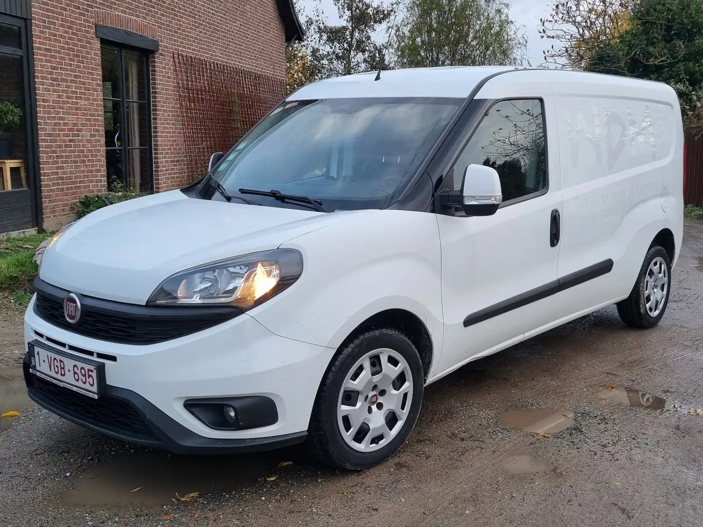 Fiat Doblo Cargo Natural Power MAXI SX Blanc - 1