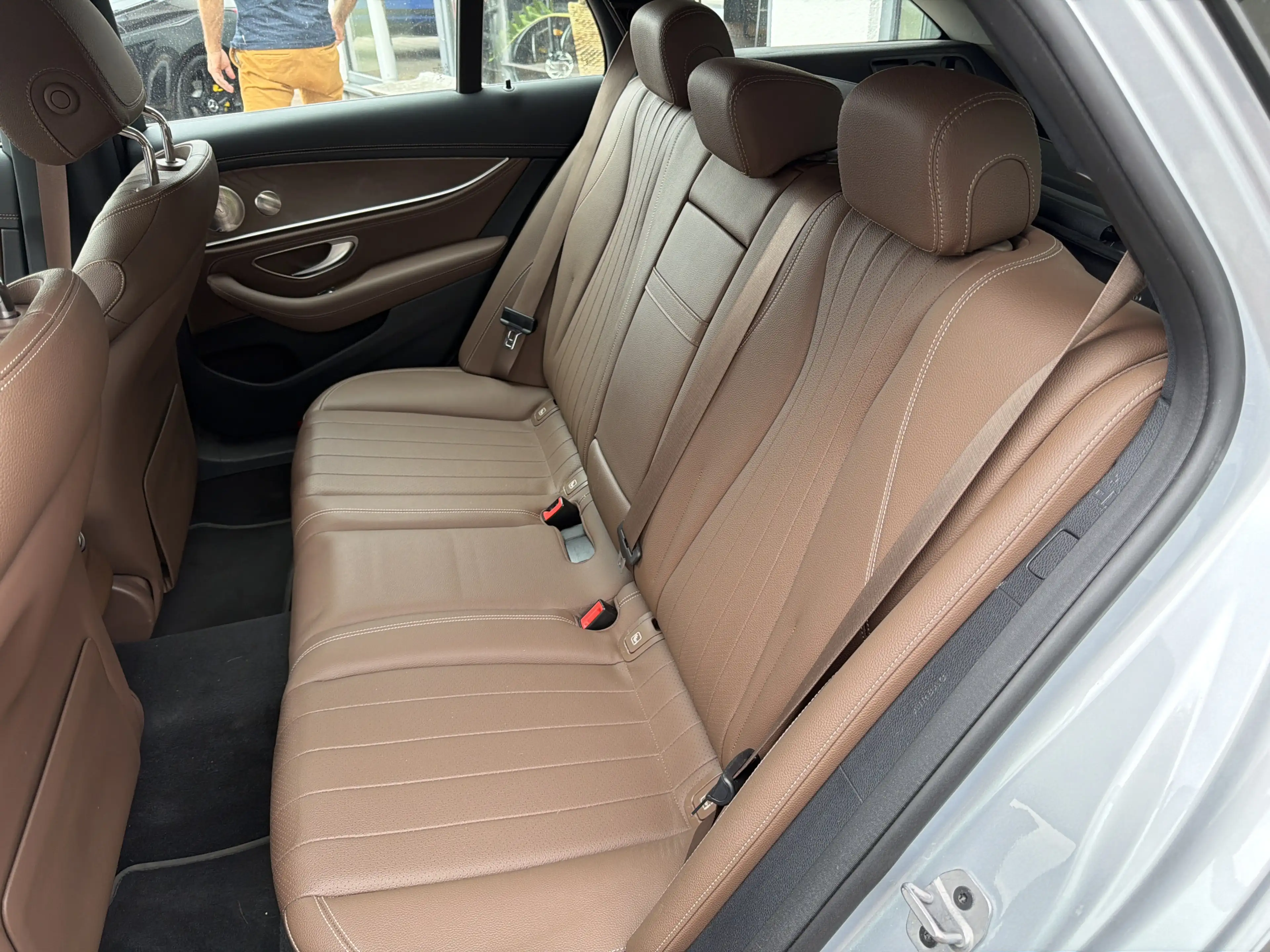 Mercedes-Benz E 400 d 4M AMG Line Distr. Head up Airmatic 360 — photo 7