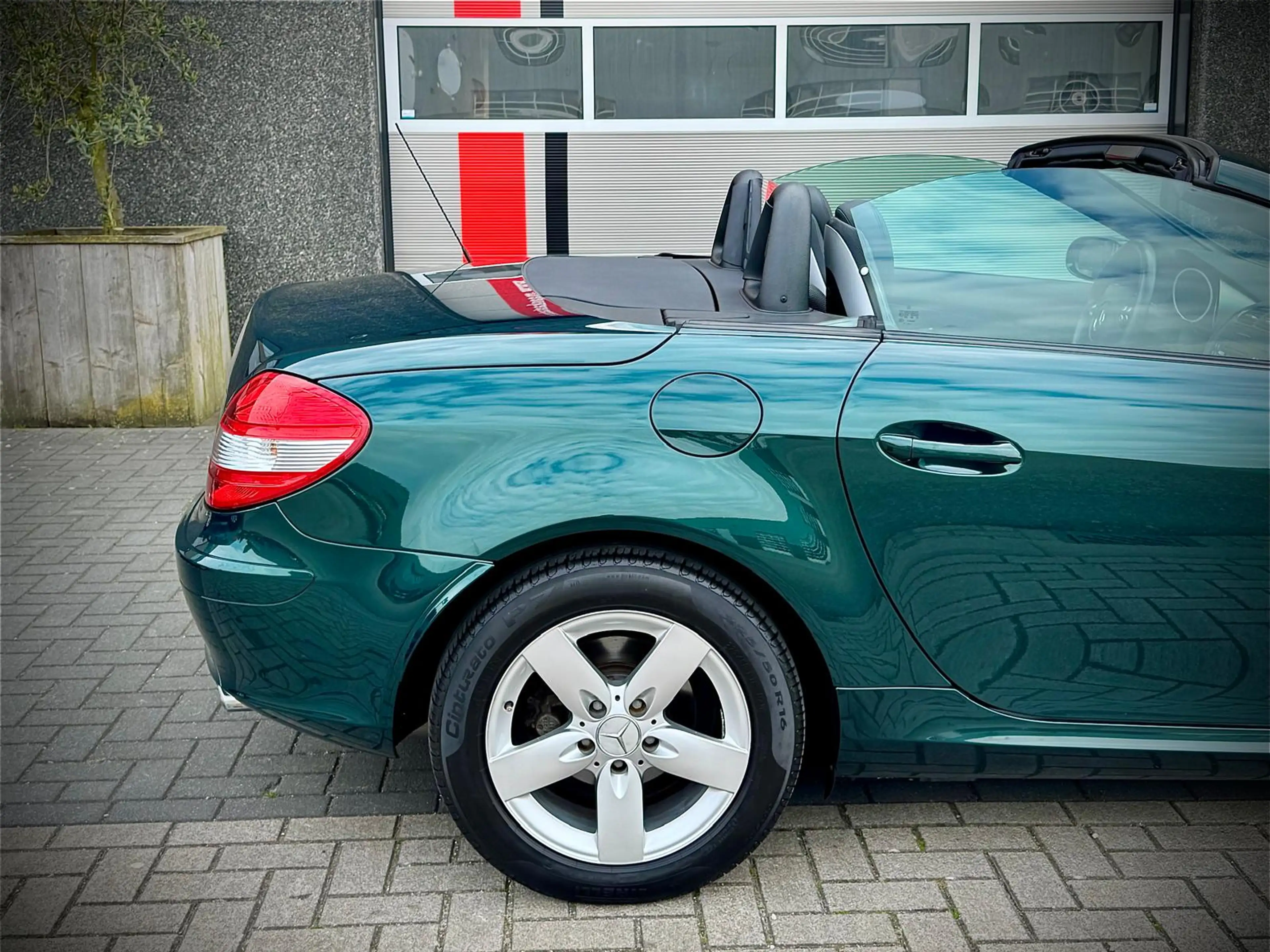 Mercedes-Benz SLK 280 Aut 7 / Andratite green / Airscarf / Xenon / NL de — photo 7